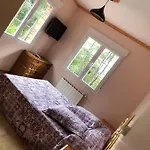 En El Corazon De La Sierra De Gredos, Pinar De La Atalaya-tiemblo Tatil Evi