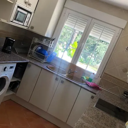 En El Corazon De La Sierra De Gredos, Pinar De La Atalaya-tiemblo *