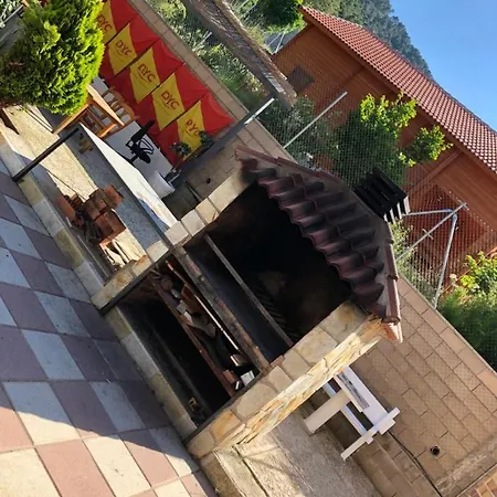 En El Corazon De La Sierra De Gredos, Pinar De La Atalaya-tiemblo Дом отдыха *