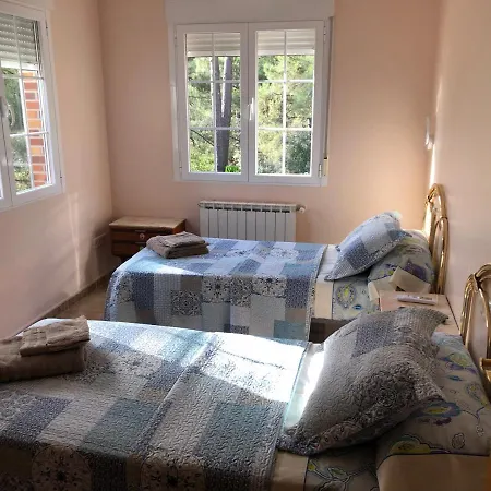 En El Corazon De La Sierra De Gredos, Pinar De La Atalaya-tiemblo Holiday home *