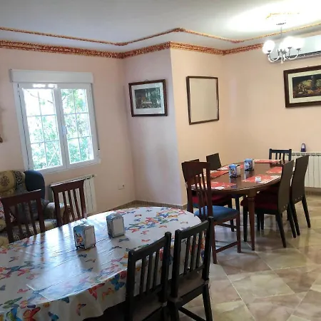 En El Corazon De La Sierra De Gredos, Pinar De La Atalaya-tiemblo Дом отдыха