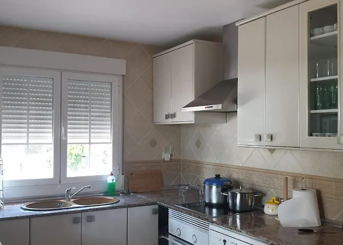 En El Corazon De La Sierra De Gredos, Pinar De La Atalaya-tiemblo * El Tiemblo