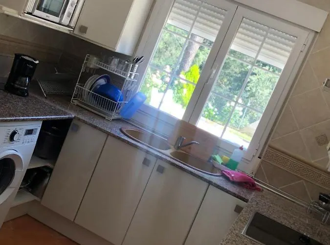 En El Corazon De La Sierra De Gredos, Pinar De La Atalaya-tiemblo *