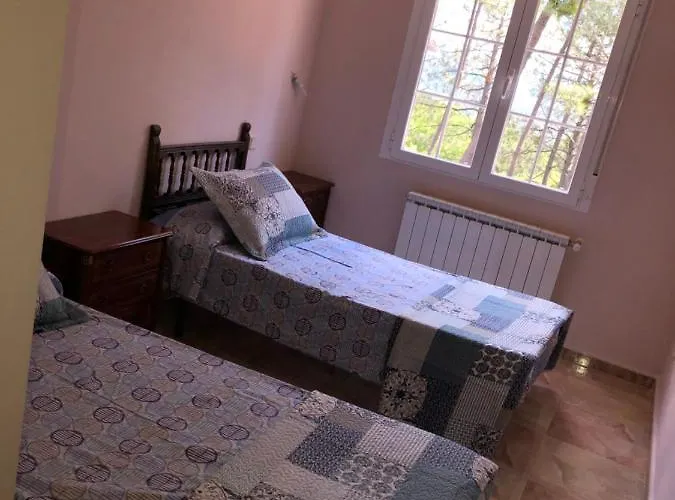 Сasa de vacaciones En El Corazon De La Sierra De Gredos, Pinar De La Atalaya-tiemblo