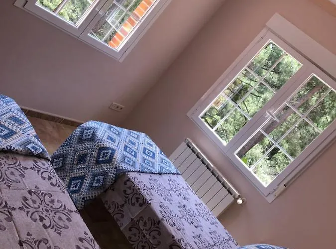 En El Corazon De La Sierra De Gredos, Pinar De La Atalaya-tiemblo Сasa de vacaciones