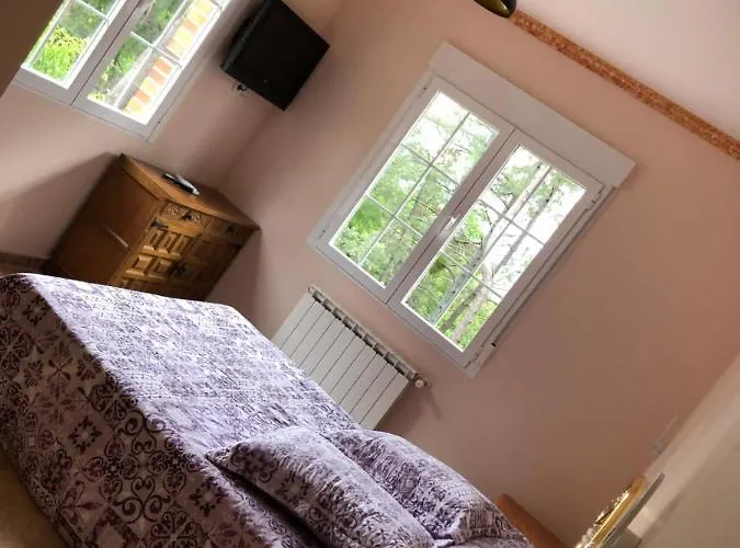 En El Corazon De La Sierra De Gredos, Pinar De La Atalaya-tiemblo Сasa de vacaciones