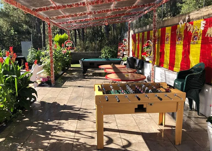 En El Corazon De La Sierra De Gredos, Pinar De La Atalaya-tiemblo * El Tiemblo