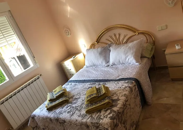 En El Corazon De La Sierra De Gredos, Pinar De La Atalaya-tiemblo Hébergement de vacances *